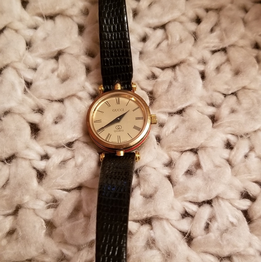 Vintage women's Gucci watch